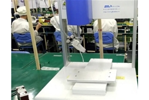 四軸點膠機(jī)